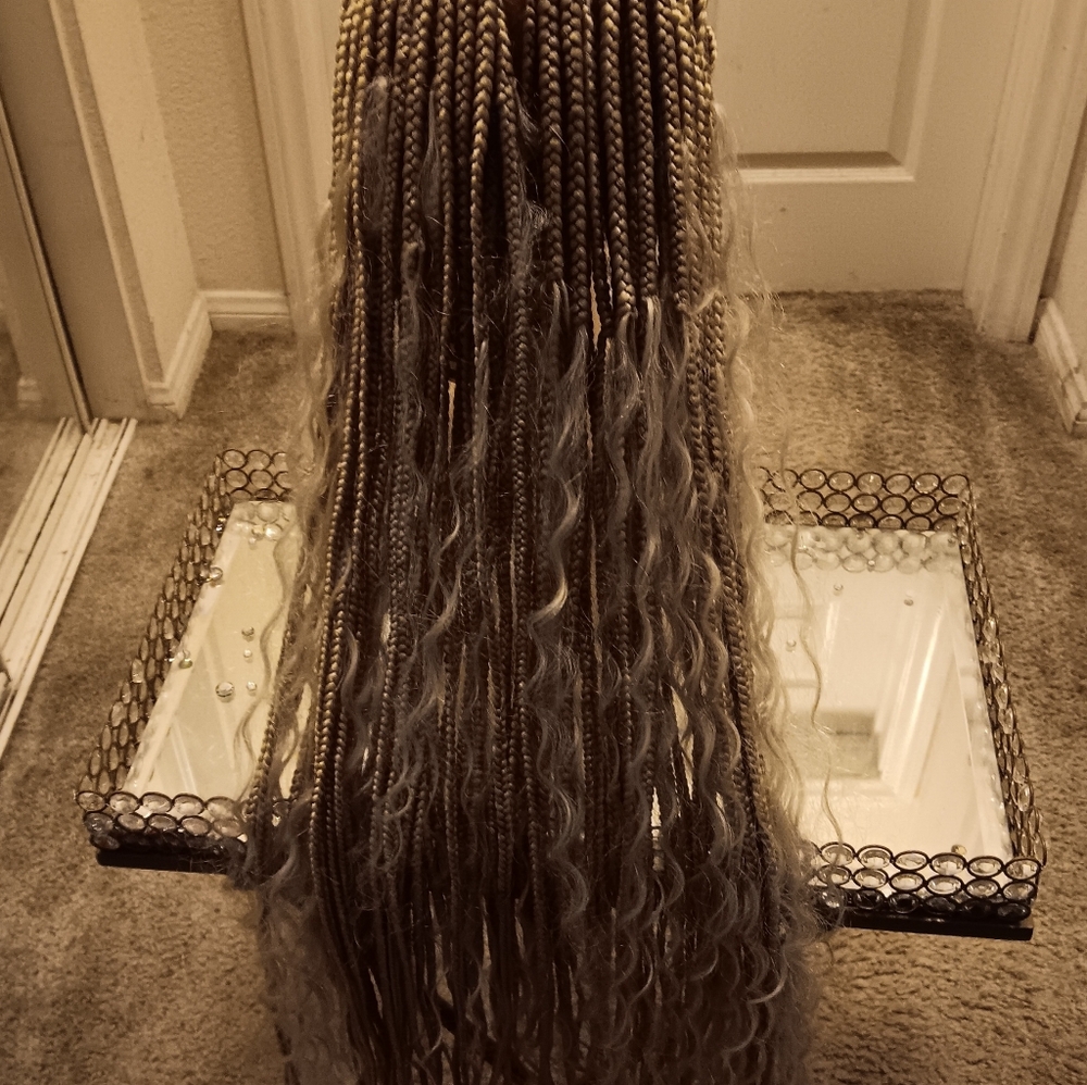 Wig - Picture 3 of 6